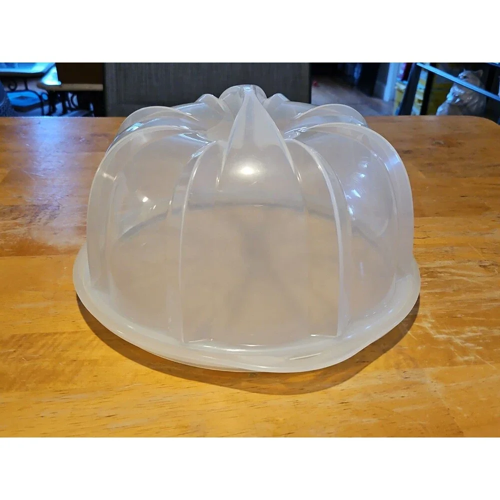 Nordic Ware Sheer Deluxe Bundt Cake Keeper  Holder Twist And Lock Dome Lid 11”